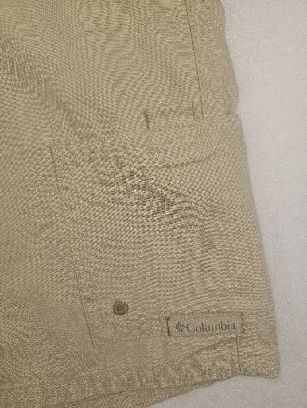 Columbia Women's Beige Khaki Outdoor Shorts 100% Cotton Size Large